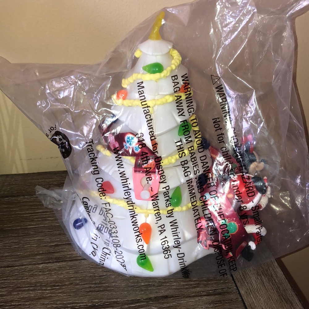 Disney NEW white Christmas Tree popcorn bucket - Picture 6 of 8